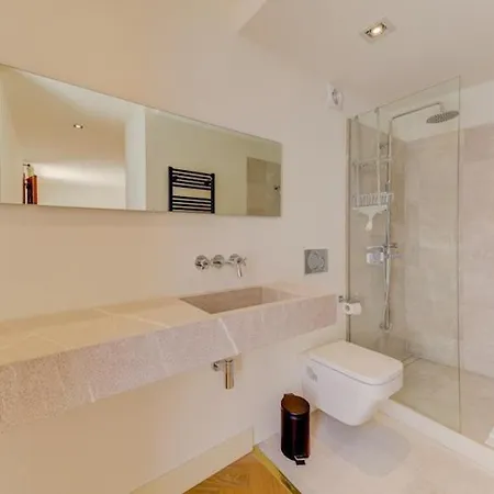Villa Charming Alicanti 4 Bedrooms Positioned In The Heart Of Old Town *