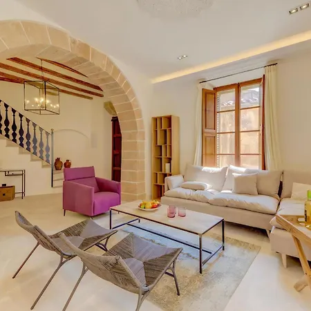 Charming Alicanti 4 Bedrooms Positioned In The Heart Of Old Town Villa Pollenca